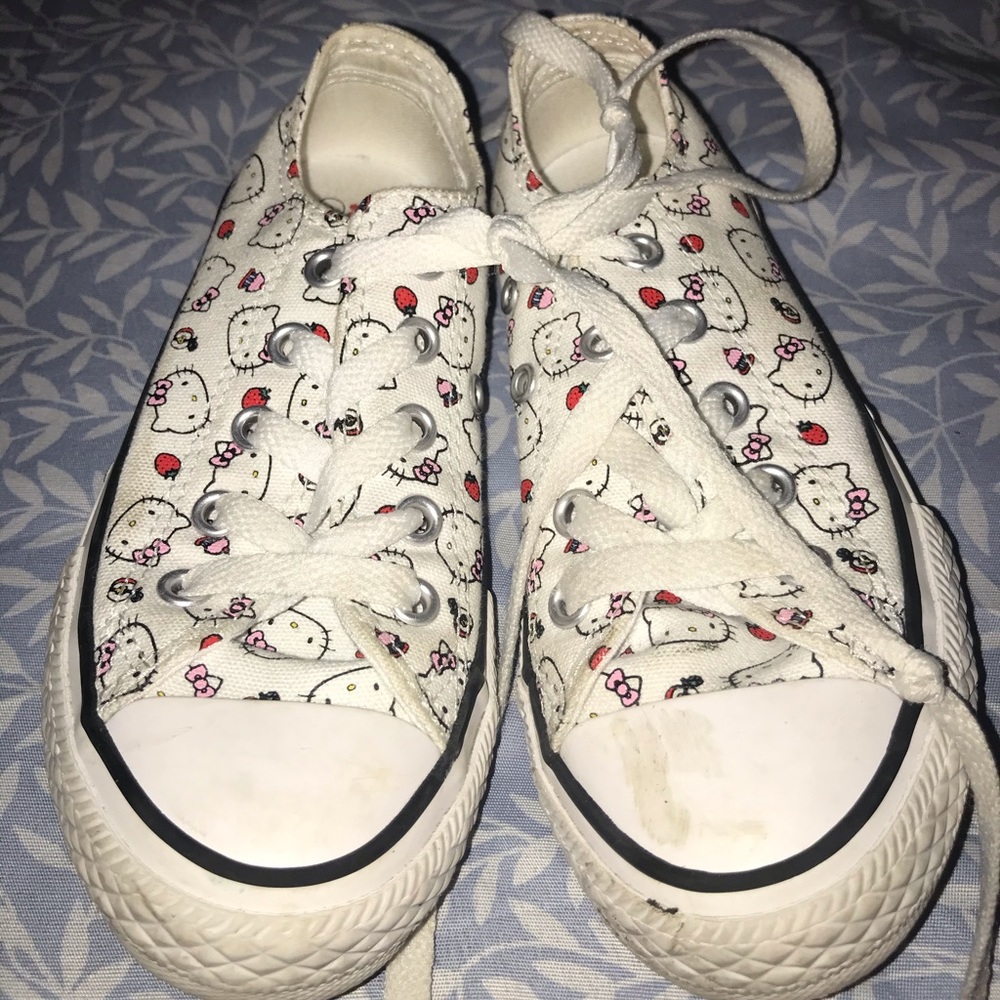Kids hello kitty converse